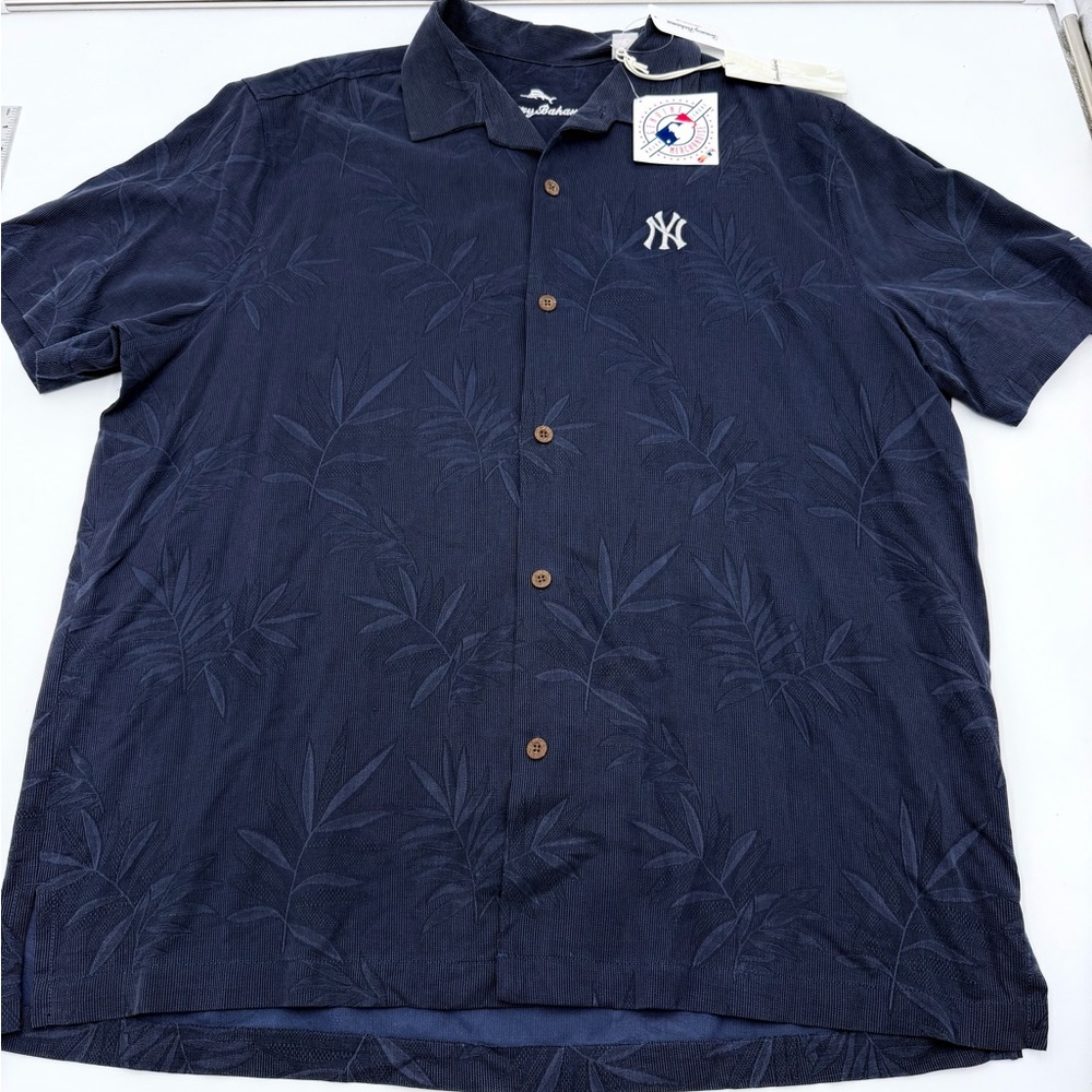 Tommy Bahama Yankees Silk Camp Shirt Navy Floral XLT NWT MLB